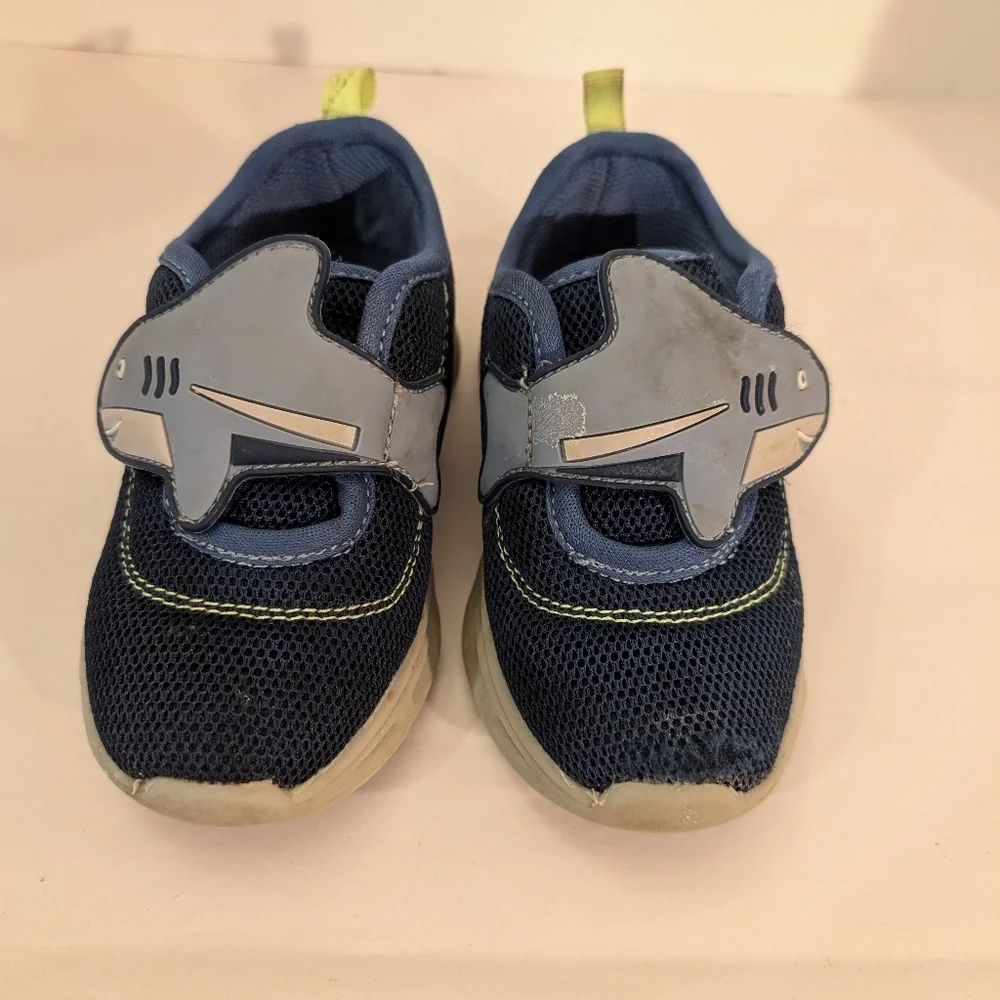 Carter's Toddler Boy Light Up Velcro Strap Shark-Themed Sneakers in Size 7